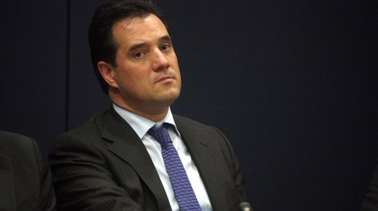 Βολές Άδωνι: Άφησαν τη χώρα στην τύχη της με τις φωτιές