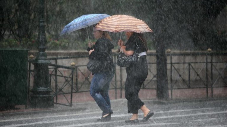 Πού θα πέσουν αύριο βροχές,καταιγίδες ακόμη και χαλάζι