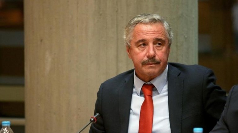 Υποψήφιος για την ηγεσία της Κεντροαριστεράς και ο Γ. Μανιάτης