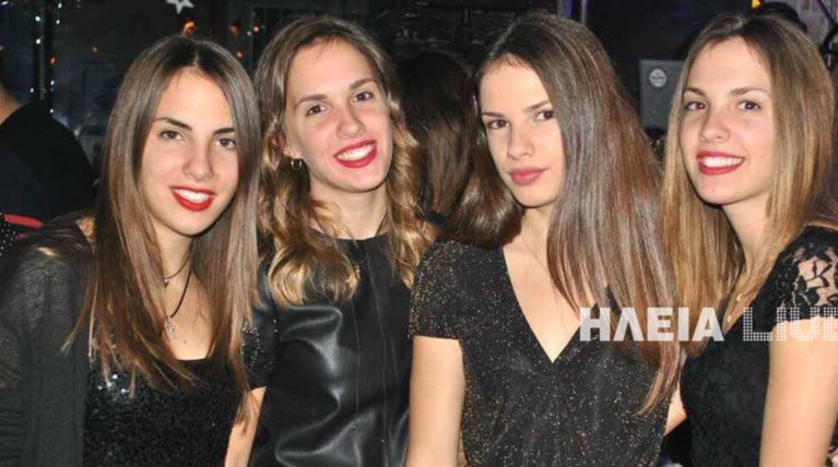 Επιτυχία για ρεκόρ γκίνες: Τετράδυμες αδελφές πέτυχαν στις πανελλήνιες
