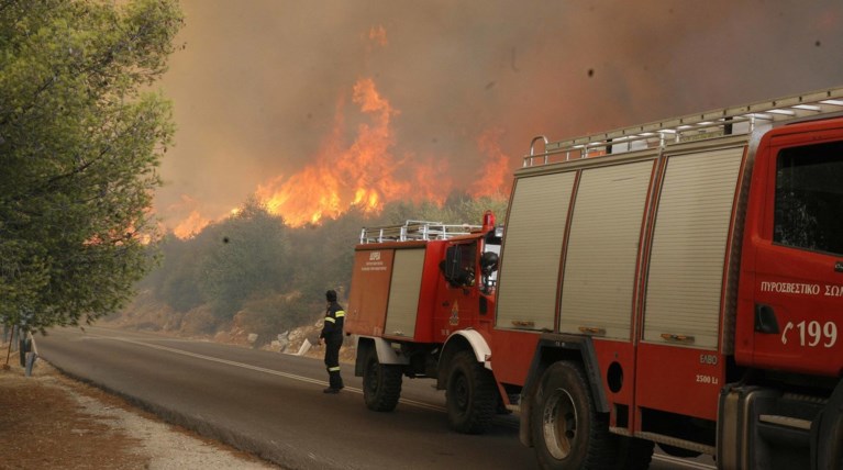 Μάχη με τις φλόγες σε Ιωάννινα, Πρέβεζα, Αμφιλοχία - 47 φωτιές σε ένα 24ωρο