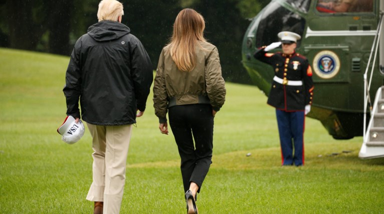 Η Μελάνια φοράει ψηλοτάκουνες γόβες και ...σκοτώνει! φωτό