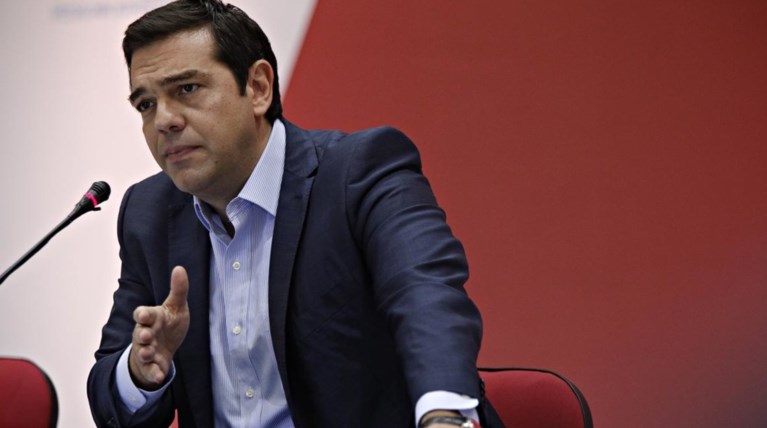 Ομαδικά πυρά για το άρθρο Τσίπρα που «ταυτίζεται» με τον Α. Παπανδρέου