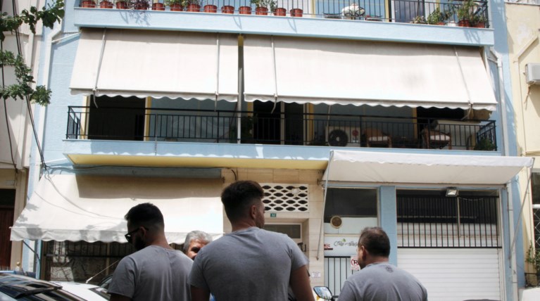 Πέθανε η 18χρονη από την Πετρούπολη που επιχείρησε να κάψει ο πατέρας της