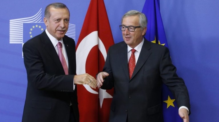 Η Κομισιόν κλείνει οριστικά την πόρτα της ΕΕ στην Τουρκία του Ερντογάν