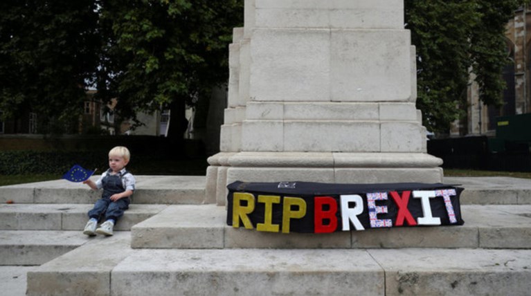 Απόρρητο έγγραφο για μείωση Eυρωπαίων μεταναστών μετά το Brexit