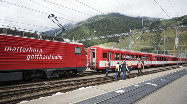 Σύγκρουση 2 τρένων με 30 τραυματίες στην περιοχή Αντερματ της Ελβετίας