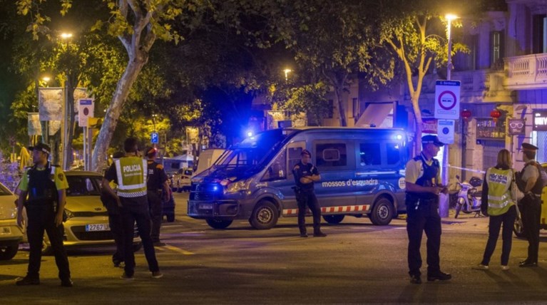 Αντιτρομοκρατική επιχείρηση σε εξέλιξη στη Σαγράδα Φαμίλια στη Βαρκελώνη