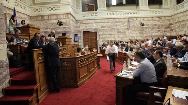 Βολές δημάρχων του Σαρωνικού για ανεπάρκεια του κράτους