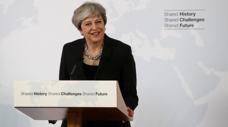 Μεταβατική περίοδο 2 χρόνων μετά το Brexit ζητά η Μέι