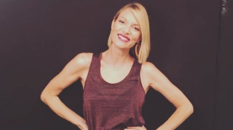 Το υπέροχο maternity look της Βίκυς Καγιά στον 5ο μήνα της εγκυμοσύνης της