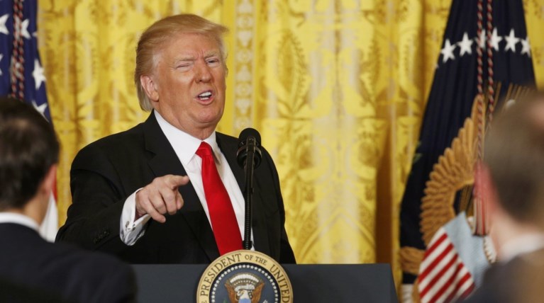 Ο Τραμπ απαντά στις απειλές της Β. Κορέας με απειλές