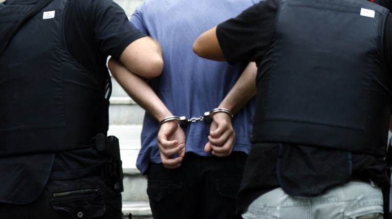Συνελήφθη αστυνομικός για κλοπή και παράβαση καθήκοντος
