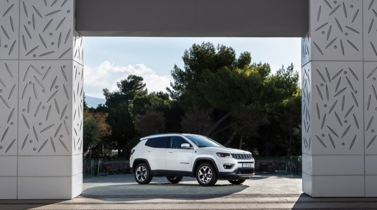 Jeep Compass: Εντυπωσιακή αποκάλυψη επί ελληνικού εδάφους