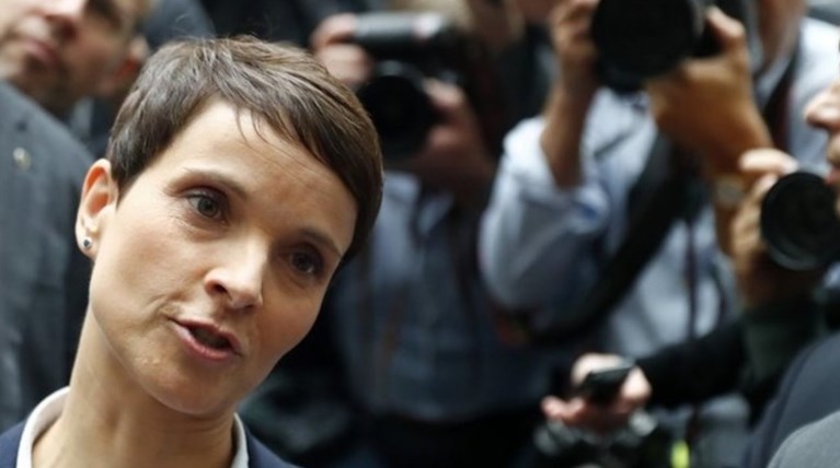 DW: Η πρώην πρόεδρος του AfD κατηγορείται για ψευδορκία