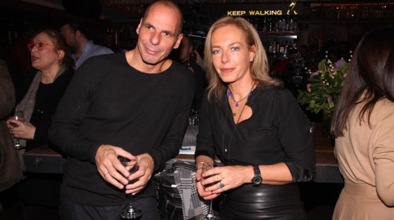 Ο Βαρουφάκης ξεκαθαρίζει... ποιους «έγραφε» με βίντεο