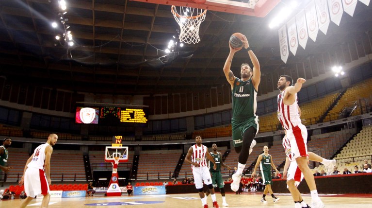 O ΠΑΟ πήρε το πρώτο ντέρμπι της σεζόν με 71-68 μέσα στο ΣΕΦ