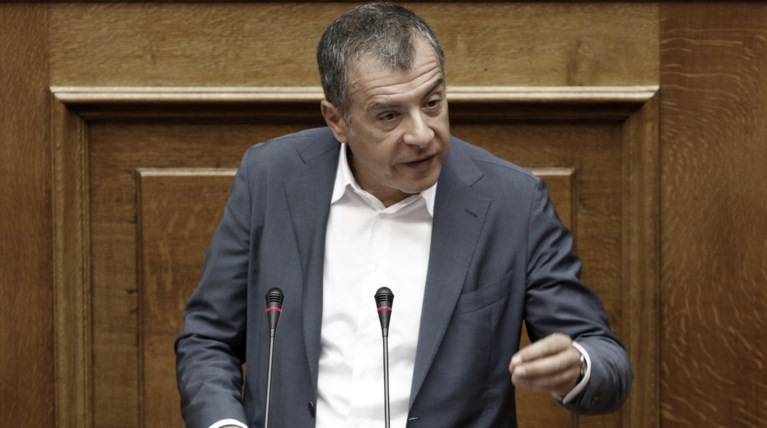 Θεοδωράκης: Καθήκον μας η κατοχύρωση των δικαιωμάτων της μειοψηφίας