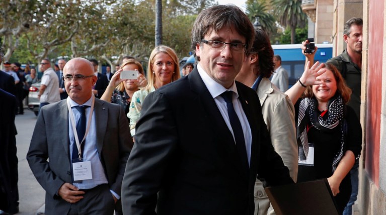 Ο Πουτζδεμόν υπέγραψε για την ανεξαρτησία της Καταλονίας