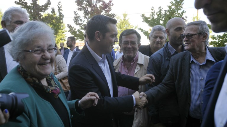 Φοροελαφρύνσεις υπόσχεται ο Τσίπρας ενώ το ΔΝΤ «δείχνει» μέτρα