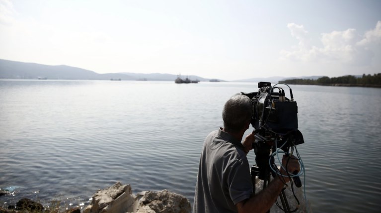Ποιες παραλίες ανοίγουν πάλι στο κοινό, μετά την απορρύπανση από το μαζούτ