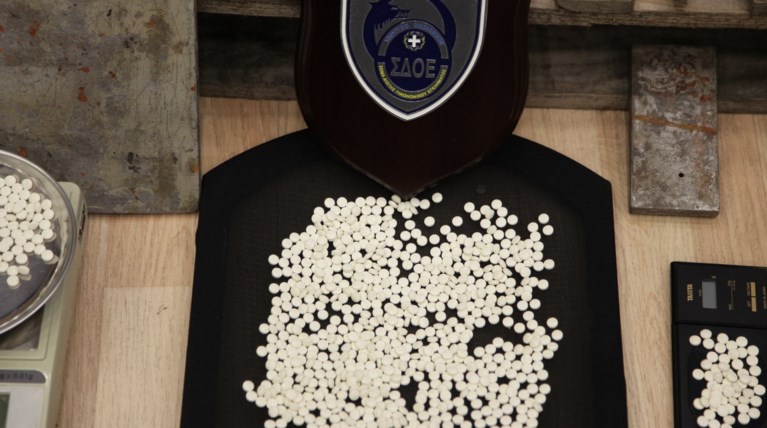 Η ΕΛ.ΑΣ ξήλωσε μεγάλο κύκλωμα που έφτιαχνε αναβολικά & βιάγκρα