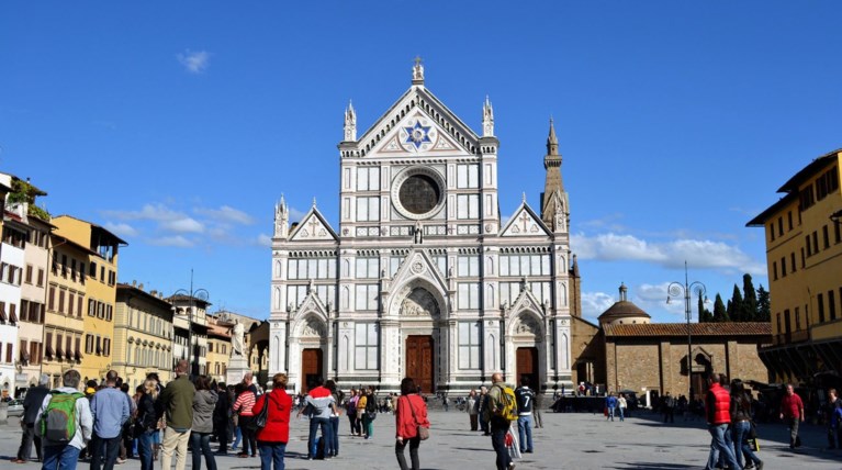 Πέτρα από τον...ουρανό σκότωσε ισπανό τουρίστα σε εκκλησία