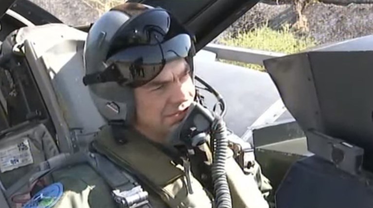 «Γονάτισε» το ελληνικό Twitter από το «μαργαριτάρι» Τσίπρα