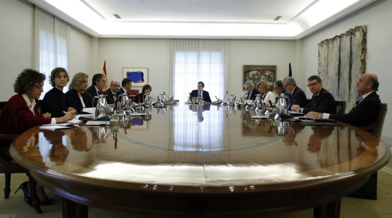 Στα πρόθυρα χάους η Ισπανία - Η Μαδρίτη παίρνει τα ηνία της Καταλονίας;
