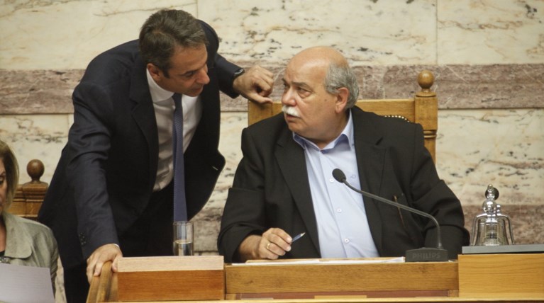 Επαναφέρει η ΝΔ την πρόταση για ψήφο των ομογενών