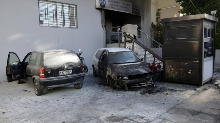 Υπαστυνόμος του ΑΤ Πεύκης: «Θα μας έκαιγαν ζωντανούς»