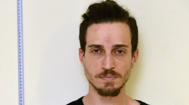 Ο 29χρονος θα χτυπούσε αστυνομικό στόχο στο κέντρο της Αθήνας