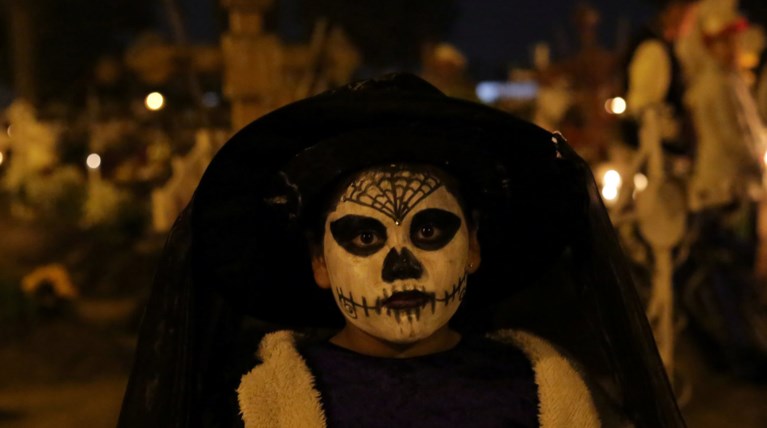 To Reuters στους εορτασμούς της ημέρας των νεκρών στο Μεξικό