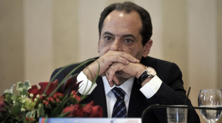 Στην ΑΠΠΔ ρίχνει τις ευθύνες για την ταλαιπωρία ο Σπίρτζης