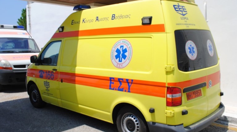 Νεκρός ανασύρθηκε οδηγός αυτοκινήτου που έπεσε στη Μαρίνα Ζέας