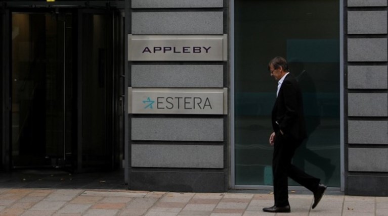 FAZ: Εκατόν είκοσι πολιτικοί από 50 χώρες στα Paradise Papers