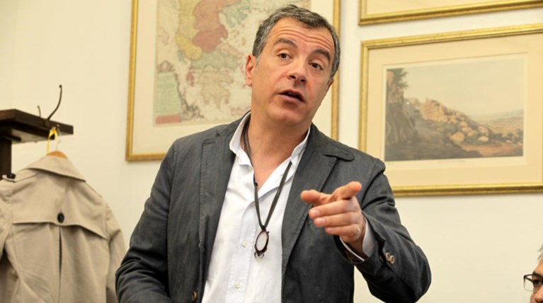 Θεοδωράκης: Οποιος προπαγανδίζει ένα έγκλημα δεν έχει δικαίωμα στην άδεια