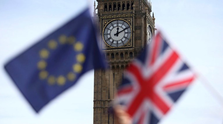 Όρισαν δια νόμου την ημερομηνία και την ώρα του Brexit