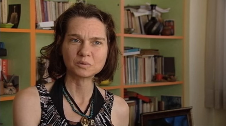 Ασλί Ερντογάν: «Η λογοτεχνία οφείλει να δώσει φωνή στα θύματα»