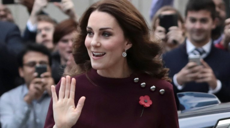 Κέιτ Μίντλετον: Πανδαιμόνιο με τη νέα της εμφάνιση με μίνι φόρεμα