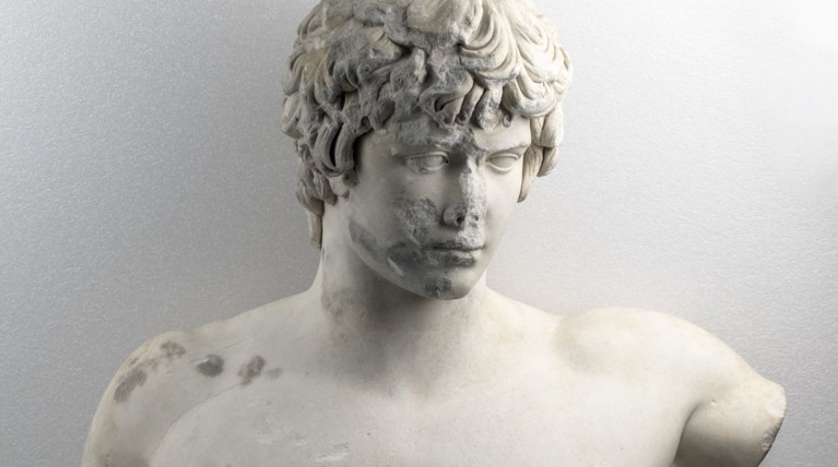 Αδριανός-Αντίνοος: Οι μεγάλοι εραστές της ιστορίας ξανά μαζί 19 αιώνες μετά