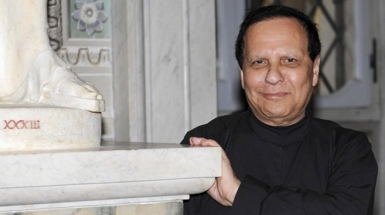 Πέθανε ο Αζεντίν Αλαϊά,ο βασιλιάς της γυναικείας σιλουέτας