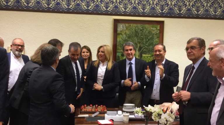 Η έκπληξη στη Βουλή για τα γενέθλια της Φώφης Γεννηματά φωτό