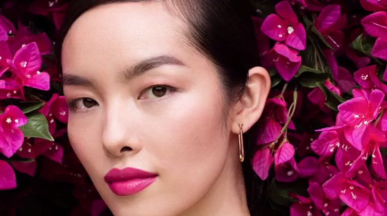 H Kινέζα Fei Fei Sun το νέο πρόσωπο της Estee Lauder