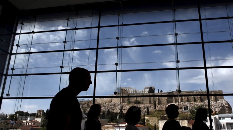 Νέο ψαλίδι στα εισοδήματα φέρνει ο προϋπολογισμός του 2018- Τα 11 νέα μέτρα