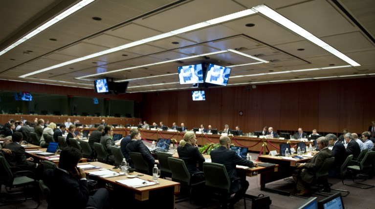 Φόβοι ΕΕ: Εξι χώρες μακριά από τους στόχους για έλλειμμα και χρέος το 2018