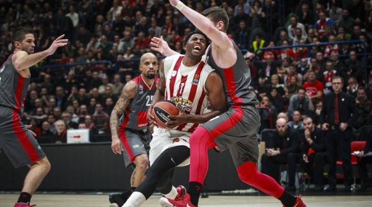 Euroleague: Νίκη-θρίλερ του Ολυμπιακού (85-86) στο Μιλάνο