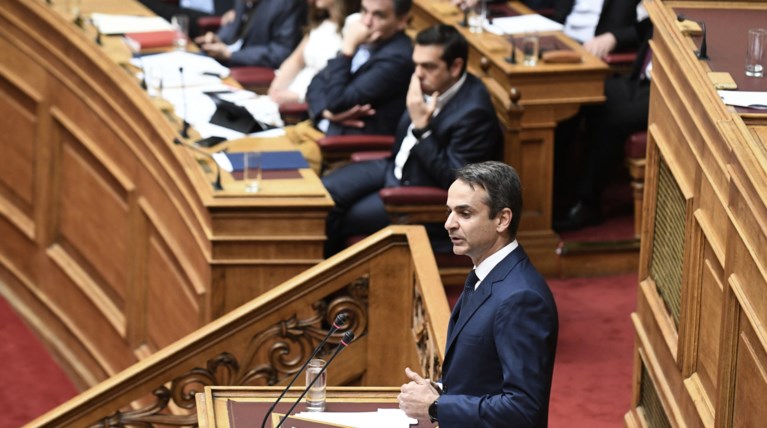 Μητσοτάκης: Υπόθεση σκάνδαλο - Τσίπρας: Η σκευωρία κατέρρευσε