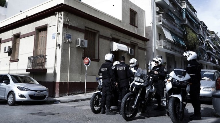 Χειροπέδες σε κύκλωμα εμπορίας ανθρώπων - Έφερναν γυναίκες και τις εξέδιδαν
