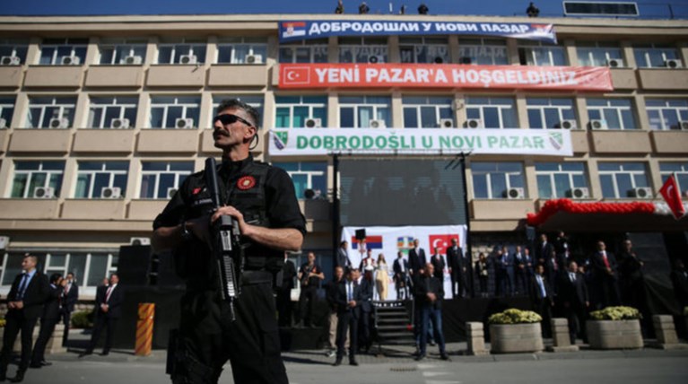Τσουνάμι συλλήψεων στην Τουρκία: 360 στον εισαγγελέα για τον Γκιουλέν